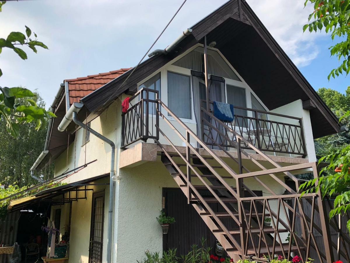 Liget Apartman Balatonfoldvar Luaran gambar