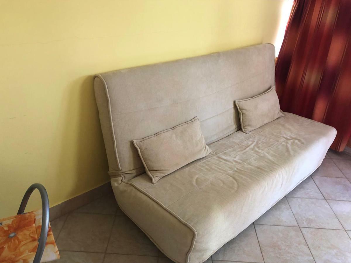 Liget Apartman Balatonfoldvar Luaran gambar